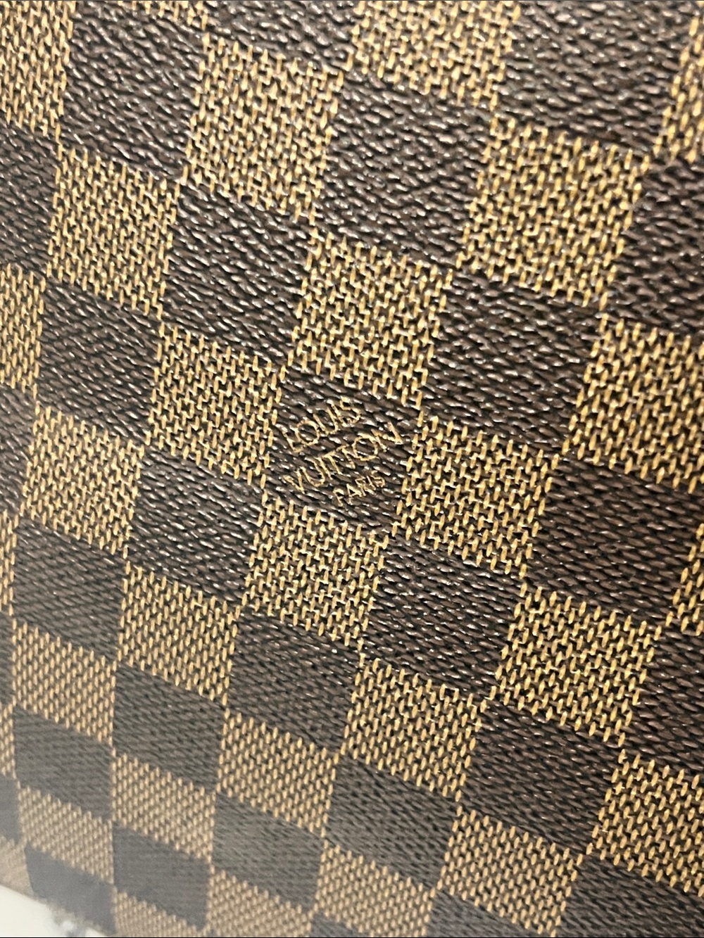 Louis Vuitton Damier Ebene Hempstead Tote Bag MM - Picture 4 of 16
